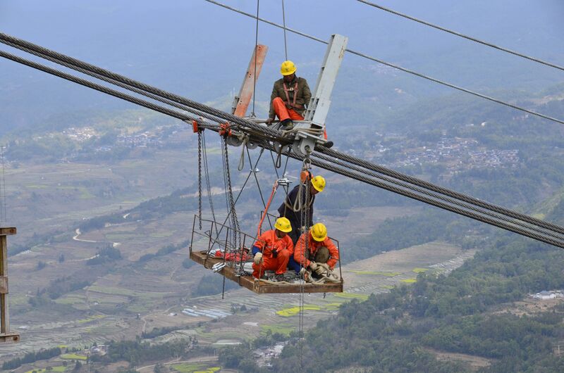 File:LongjiangCatwalkWorkers.jpg