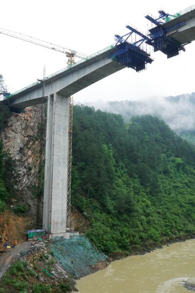 File:Zaodu 100mtrSpanClosureRiver.JPG