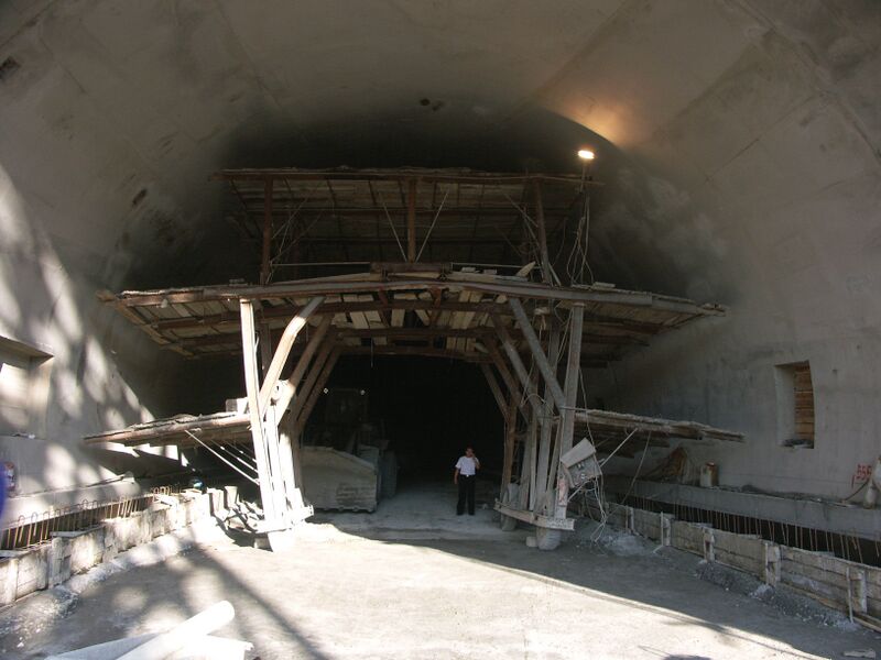 File:12XiaoheTunnel.jpg