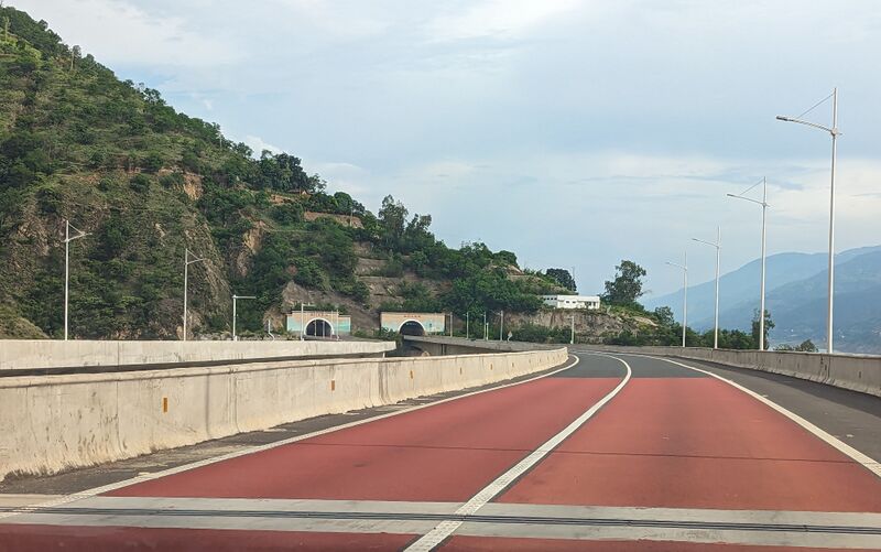 File:GaoliangdiTunnel2.jpg