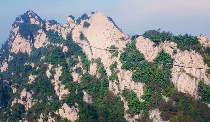 File:LaojunshanCliffwalk8.jpg