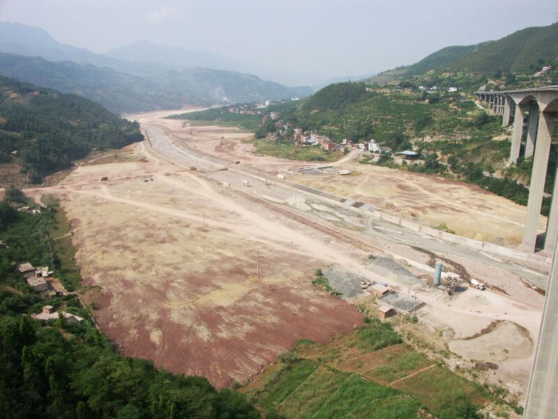 File:ShimaheRiver.jpg