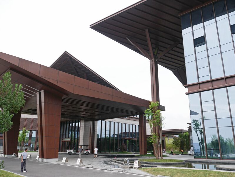 File:LongliJulyView8.JPG
