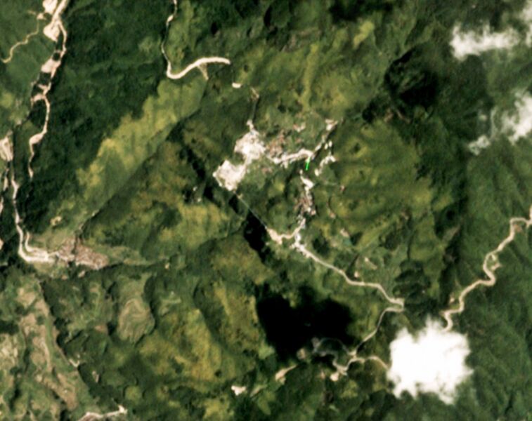File:NanjianyanCloudGlassFootbridgeSatellite.jpg