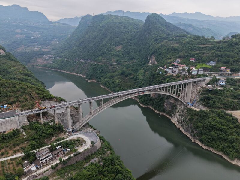 File:Qingjiang Bridge Tianchikou Drone3.JPG