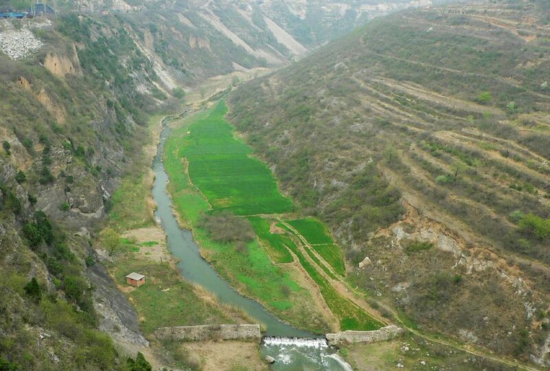 File:DanheValley.jpg