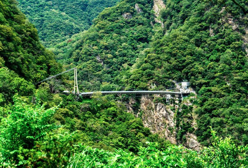 File:Shanyue FootbridgeGreen.jpg