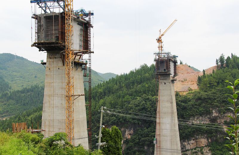 File:195WujiangRailwayHighBeamPierTops copy.jpg