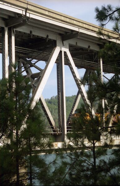 File:28PitRiver.jpg