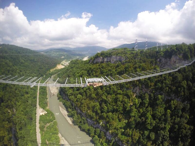 File:CenterJumpPodImageBySkyBridgeAJHackett.jpg