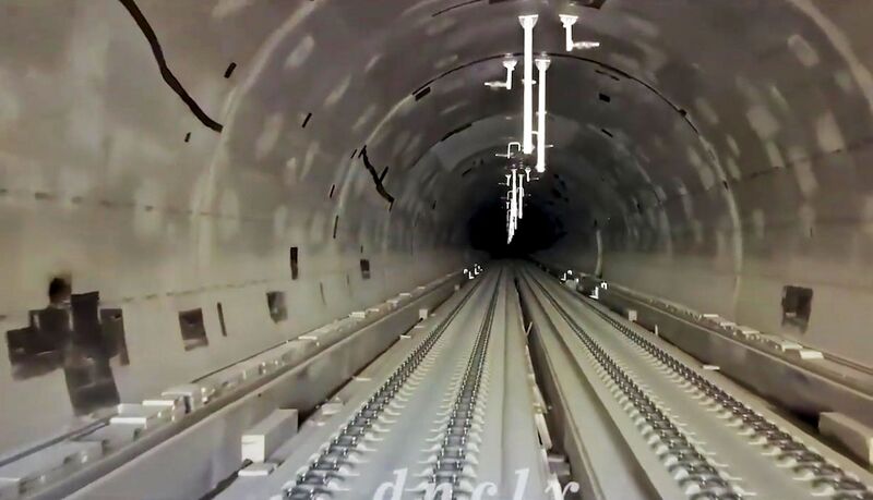 File:XiangbaheRailwayTunnel.jpg