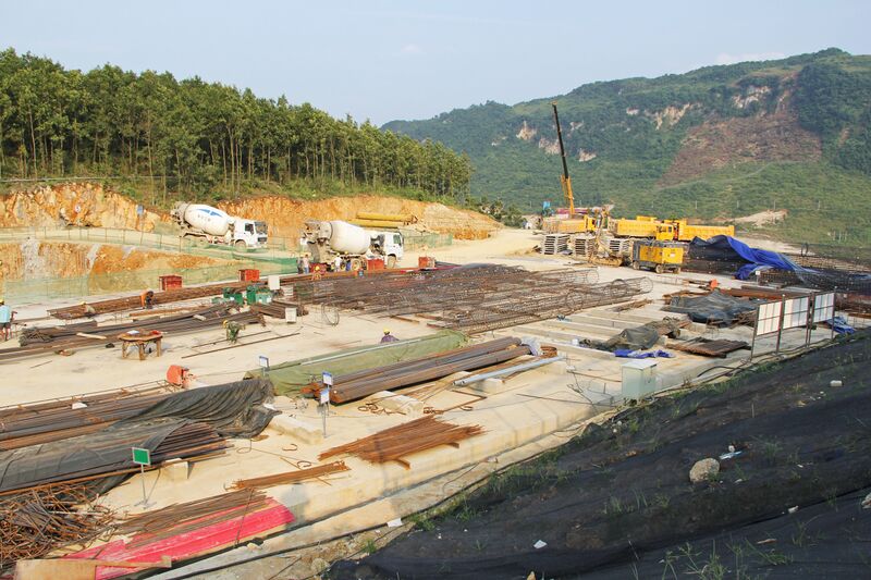File:YachiRailwayConstructionZone.jpg