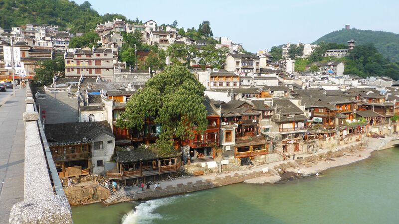 File:200FenghuangBuildingsByFilmer.jpg