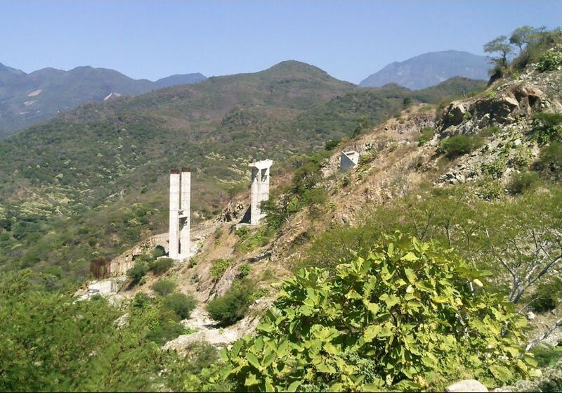 File:LachiguiriPiersByMTdeOaxaca.jpg