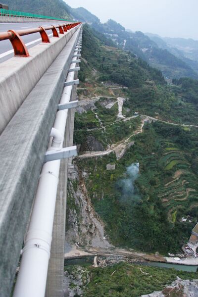 File:WuchaheRiver&Slope.jpg