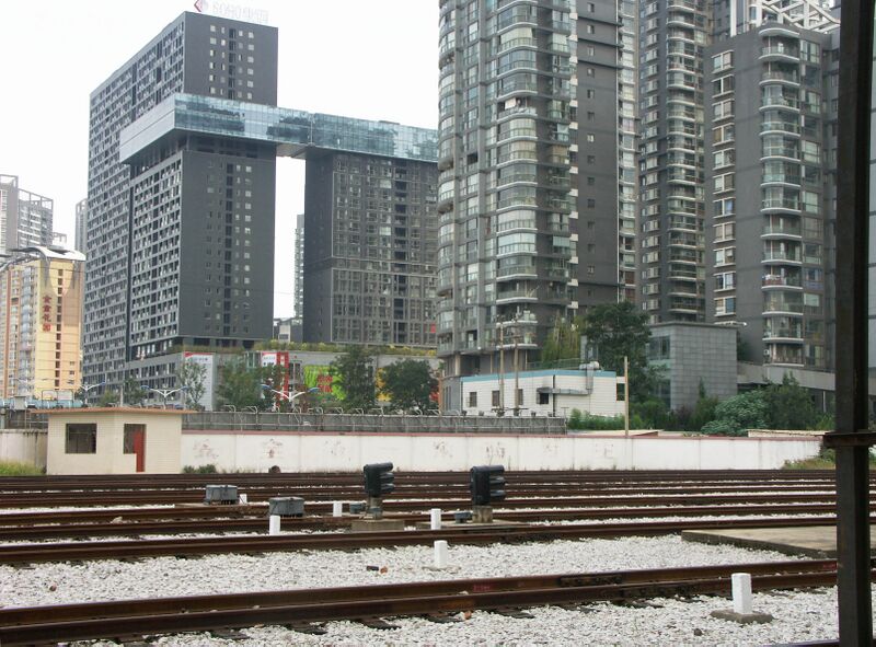 File:KunmingNarrowGaugeTracks.jpg
