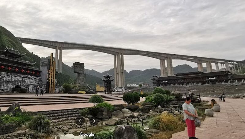 File:TongrenG56Bridge.jpg