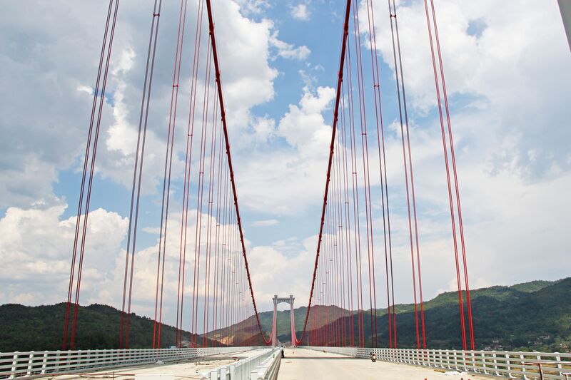 File:LishuiheSuspenderCables.jpg