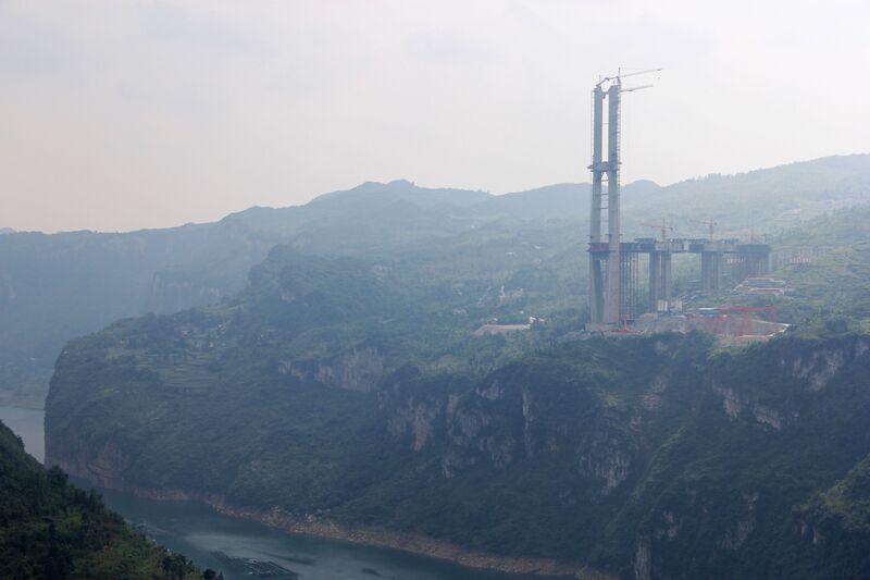 File:YachiWestTowerLonglens.jpg