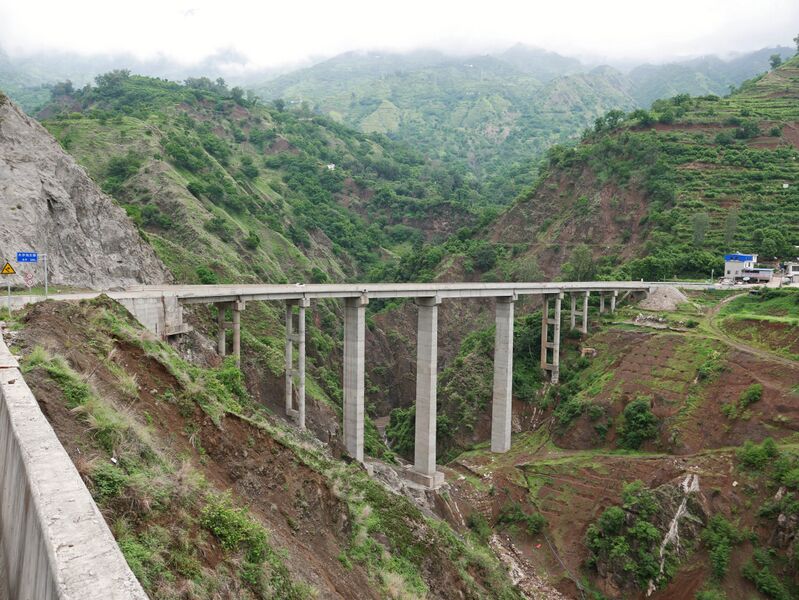 File:DashagouBridgeS303.JPG