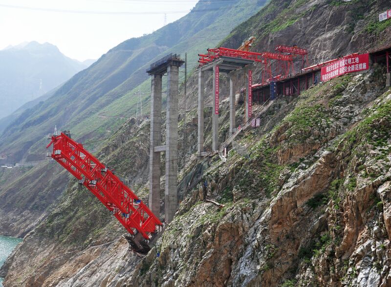 File:LiutongheNorthArchHighline.JPG