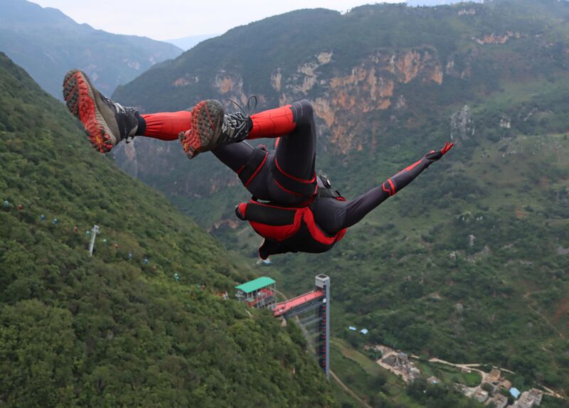 File:NizhuheSpidermanFlip.JPG