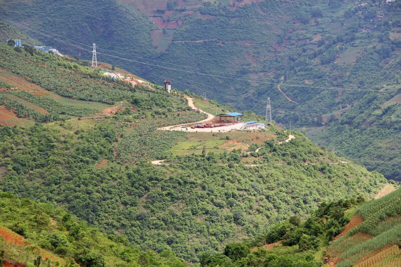File:NujiangRailwayEastSideSlope.jpg