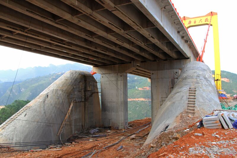 File:PuliUnderDeck.jpg