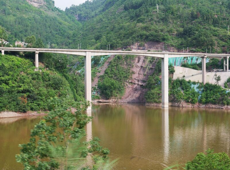 File:DaqiaoxiangLonglens2.JPG