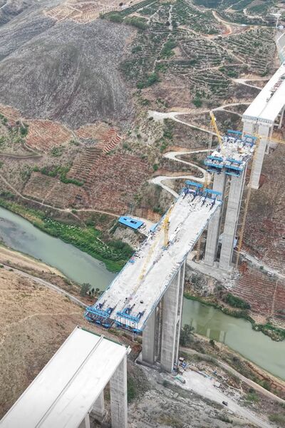 File:Nanpanjiang bridge MiyuSpans.jpg