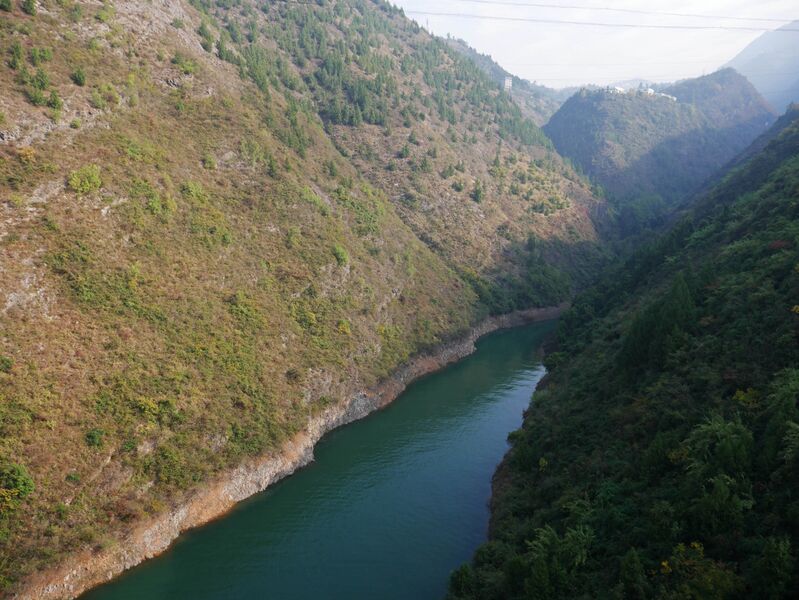 File:NingjiangReservoirEdge.JPG