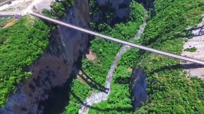 File:XixiheFootbridgeAerialDown.jpg