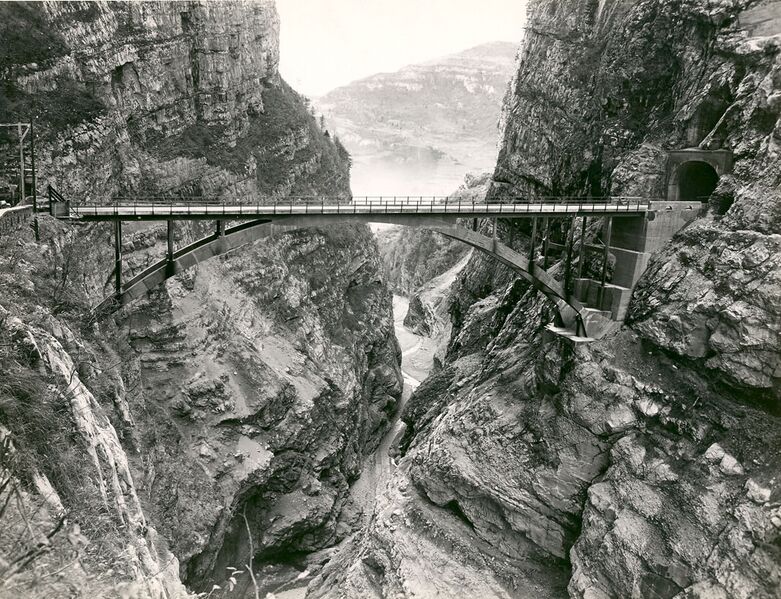 File:ColomberSideCompletion.jpg
