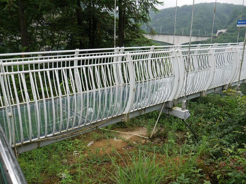 File:NanjiangFootbridge107.JPG