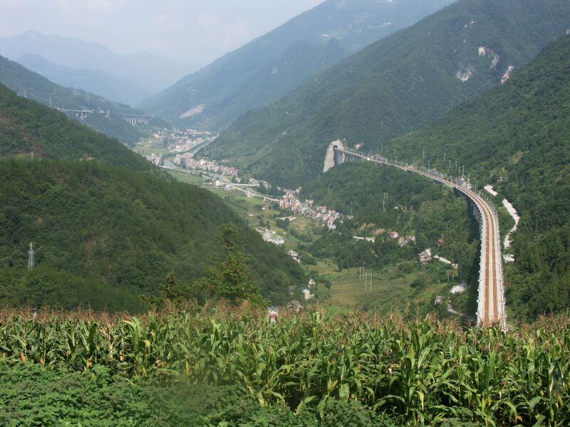 File:TieluopingAreaRailwayView copy.jpg