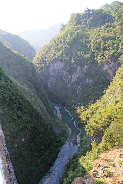 File:YushanMountainBridge570fthigh.jpg