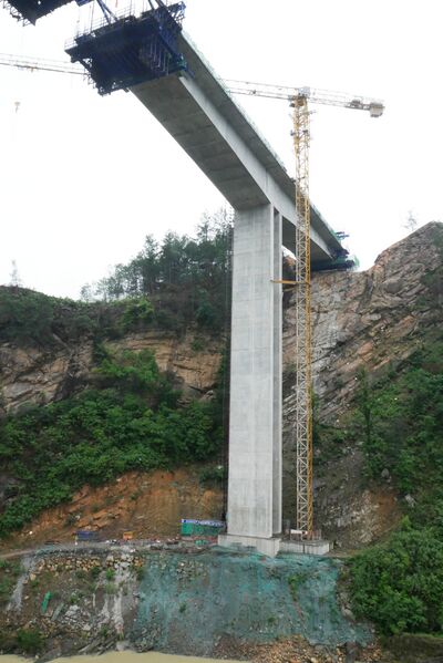 File:Zaodu 100mtrSpanCranesky.JPG
