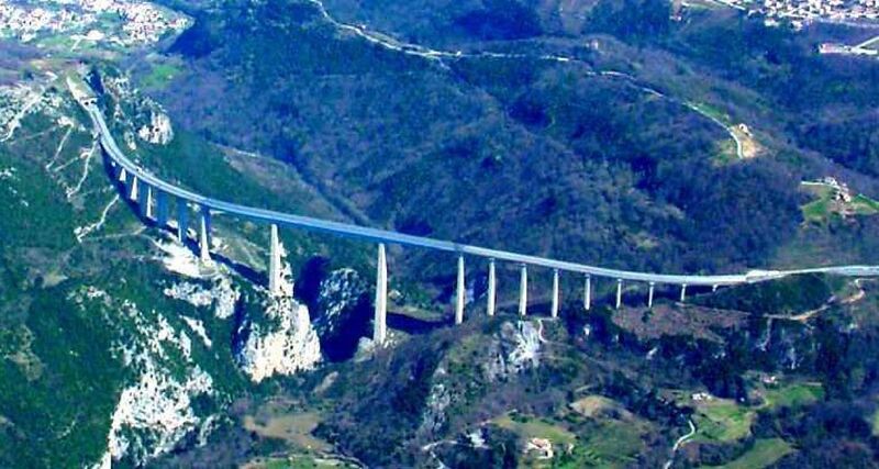 File:2ItaliaViadottoView.jpg
