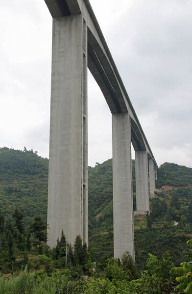 File:ErhaihePiersBelow.JPG