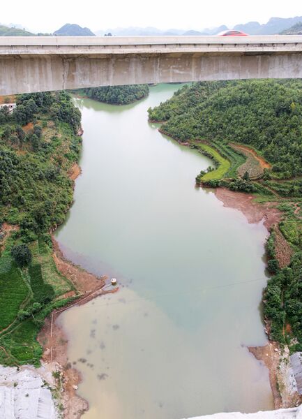 File:MayuanLake.jpg