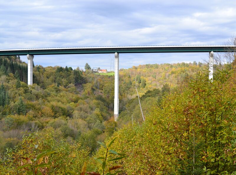File:Viaduc du Chadon1.JPG