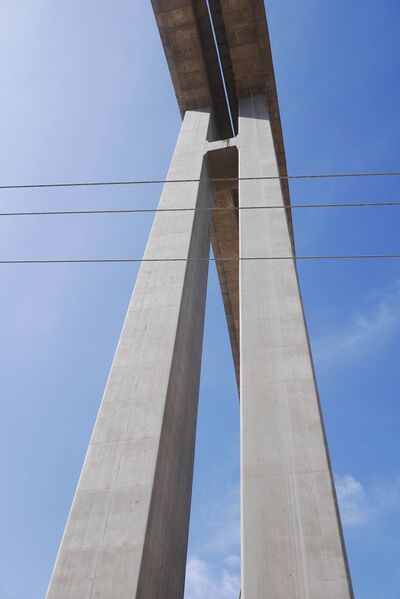 File:WagangchuanBlueShaft.JPG