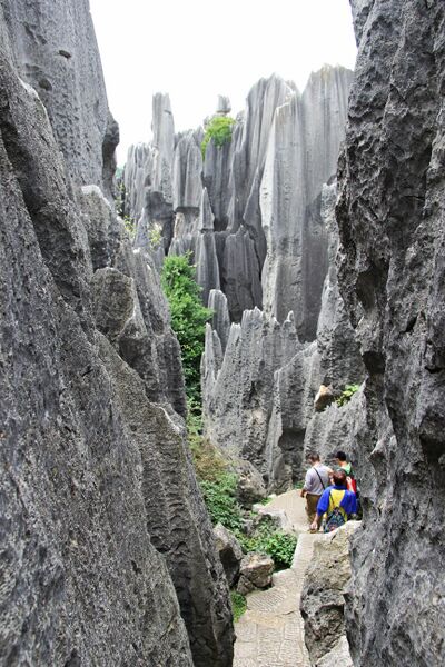 File:286ShilinStoneBetweenCliffs copy.jpg