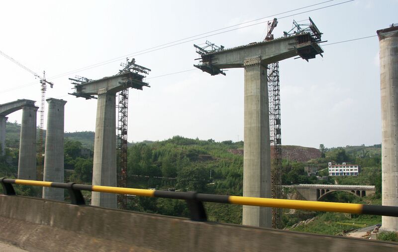 File:CaijiagouRailwayViaduct9.jpg