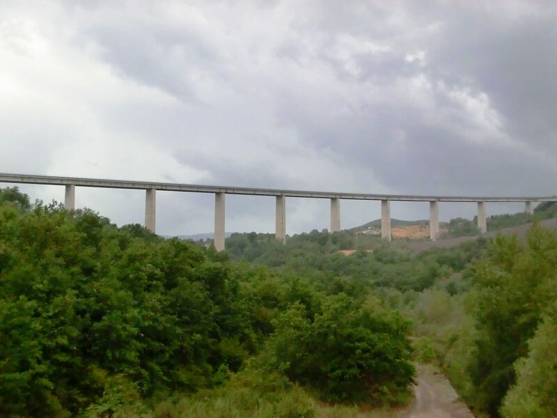 File:SS650-viadTrignoByEugenio.JPG