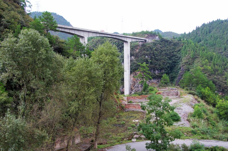 File:EchibangPierFarView.jpg