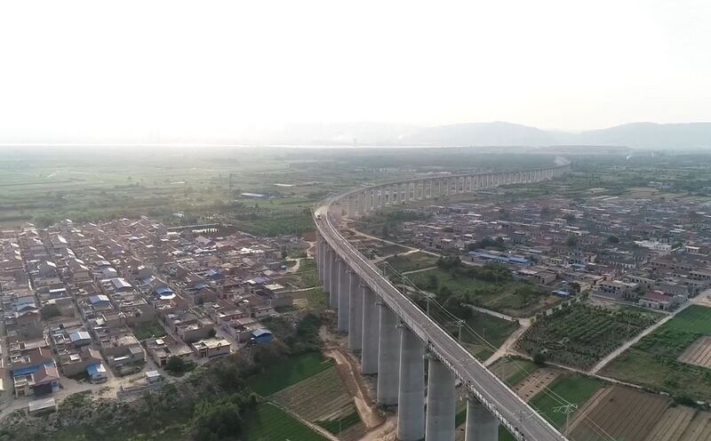 File:Fenhe Railway Bridge MenghuaDrone5.jpg