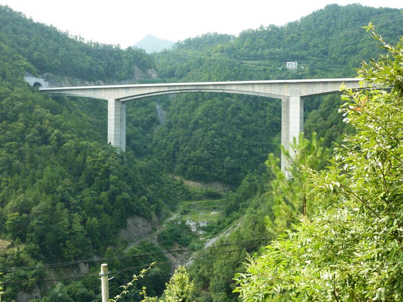 File:GuankouyaBridgeGeorgesAlban.jpg