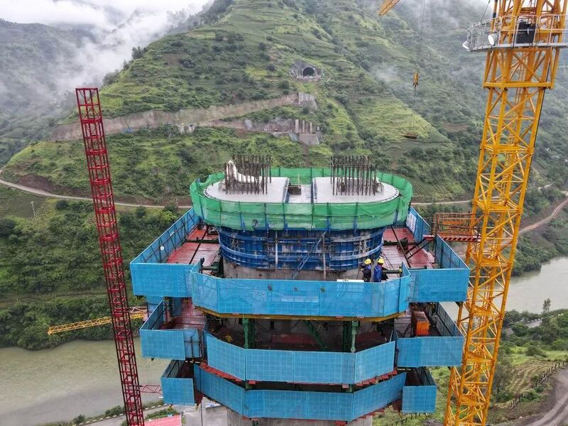 File:NiulanjiangRailwayTunnelView.jpg