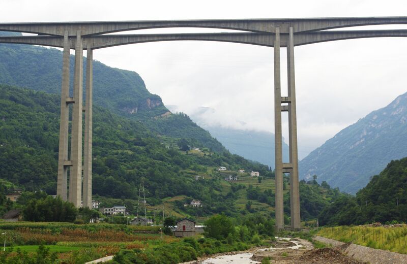File:60LongtanhebyRichard.jpg